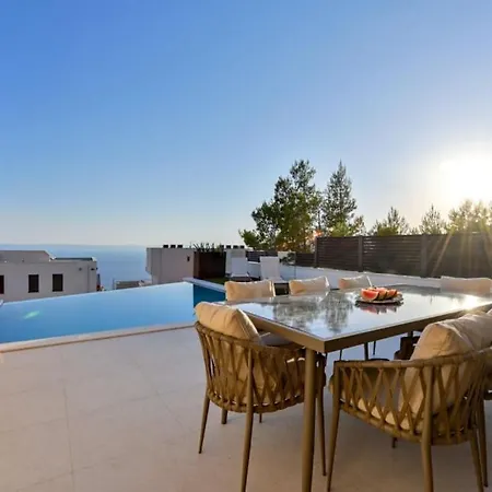 Beatiful Rosemary - West In Villa Makarska